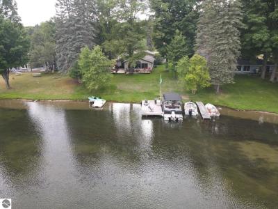 602 Green Acres, Bellaire, Michigan 49615, USA