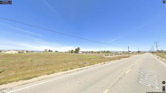 90 Stw Vic , # E4, Lancaster, California 93536, USA