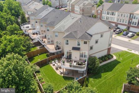 23427 Spice Bush Terrace, Brambleton, Virginia 20148, USA