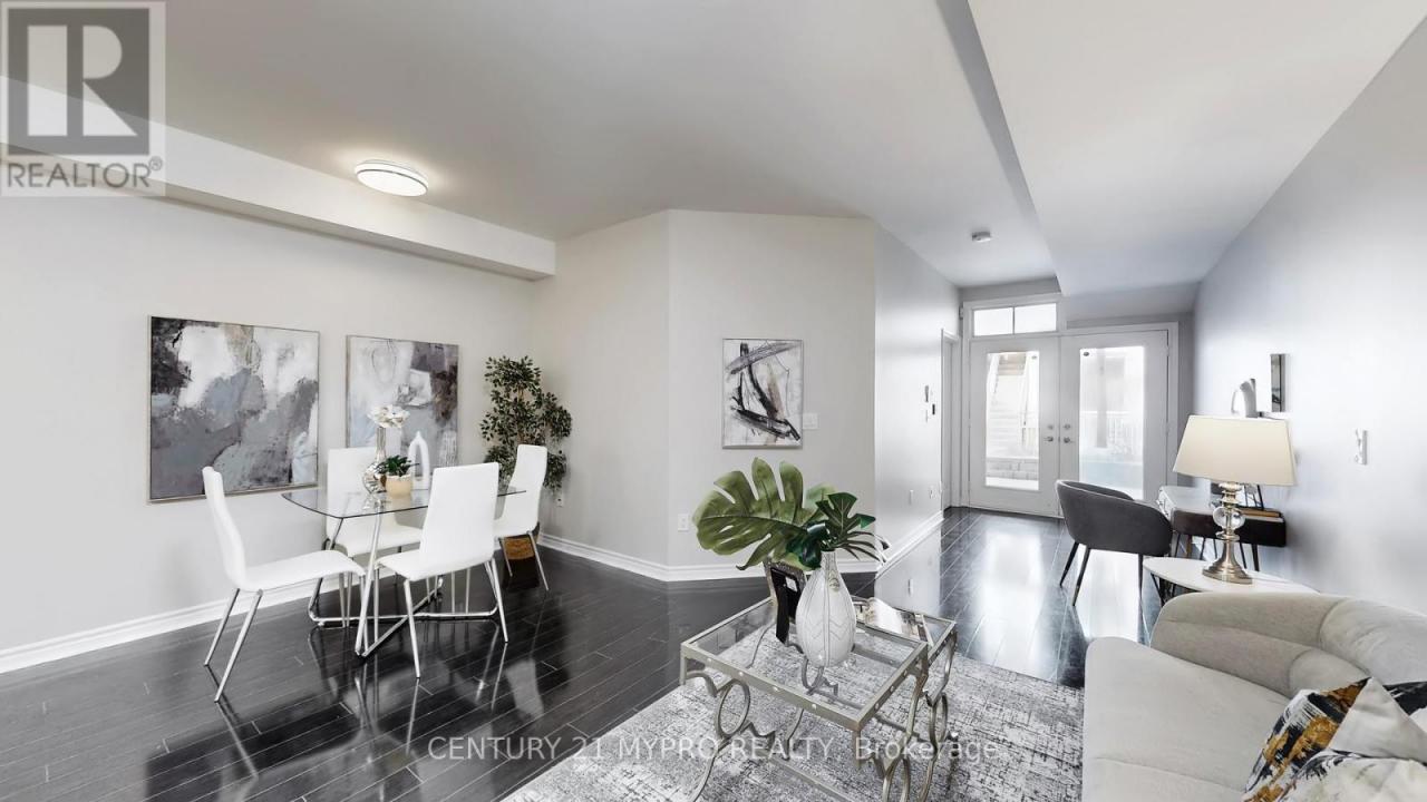 38 GIBSON AVENUE, Toronto (weston), أونتاريو M9N 0A5, كندا