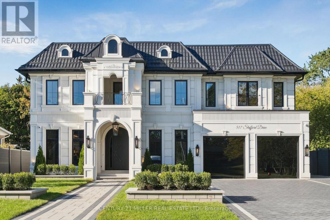 517 STAFFORD DRIVE, Oakville (wo West), Ontario L6L 4M4, Canada