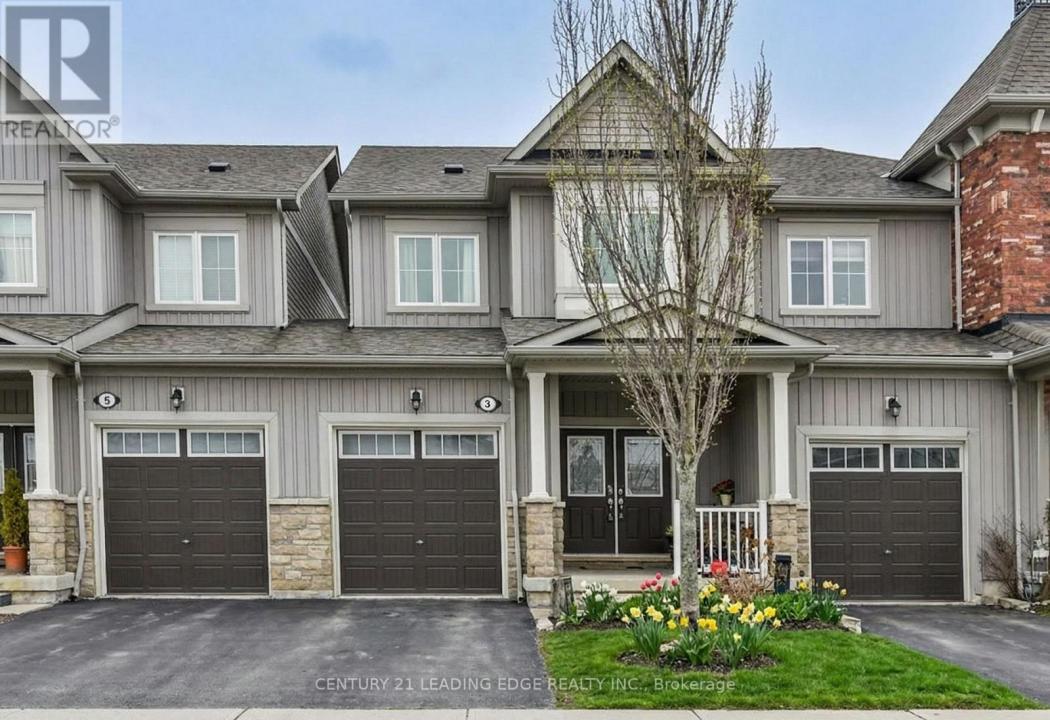 3 HADLEIGH WAY, Whitby (brooklin), Ontario L1M 0L4, Canada