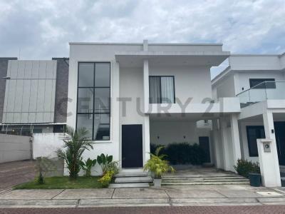 Vía a la Costa, Km 13,5, Urbanización Punta Esmeralda. Mz 1401 V01, Guayaquil, Guayas 00001, Ecuador