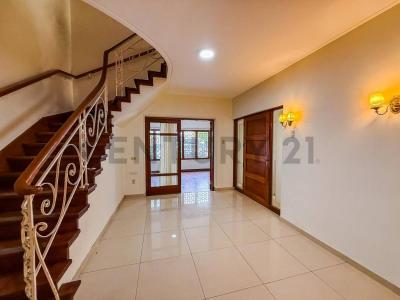 Avenida Mariscal Sucre , Lima, Lima 00001, Peru