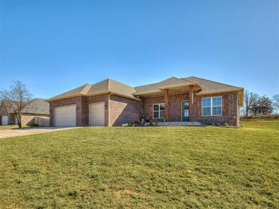 11370 Blue Heron Creek, Guthrie, Oklahoma 73044, USA