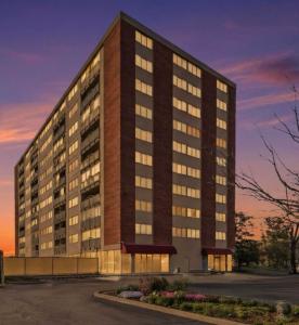 2121 Nicholasville Road Suite 107, Lexington, Kentucky 40503, USA