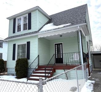 809 N Linn, Bay City, Michigan 48706, USA