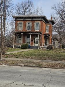 1303 State Street, Quincy, Illinois 62301, USA