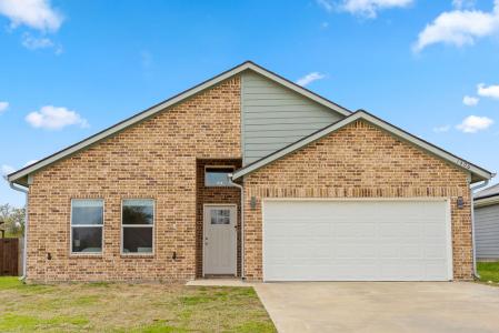 1406 Live Oak Street, Sulphur Springs, Texas 75482, USA