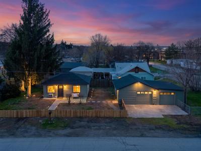 210 S DEARBORN Rd, Spokane Valley, Washington 99212, USA