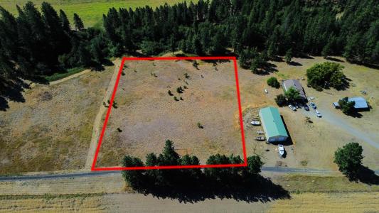 5677 Riverview Ln, Deer Park, Washington 99006, USA