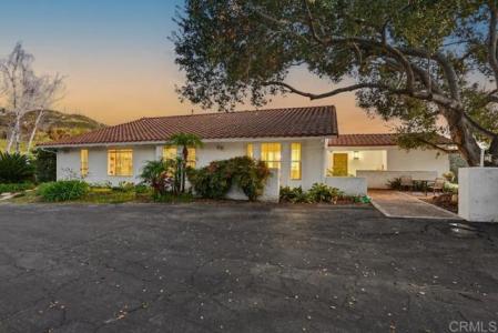 2073 Willow Glen Rd, Fallbrook, California 92028, USA