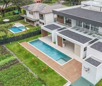 Parque Valle del Sol , Santa Ana Santa Ana, San José 00001, Costa Rica