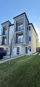 2419 Crossman Avenue, Dallas, Texas 75212, USA