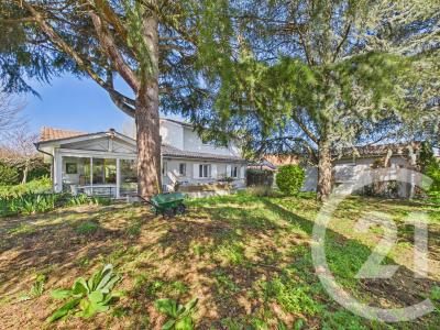 Villenave D Ornon, Aquitaine 33140, France