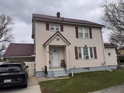 103 Violet Street, Johnstown, Pennsylvania 15905, USA