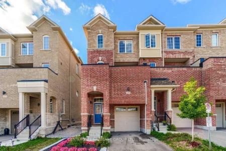239 HARDING PARK, Newmarket, Ontario L3Y 0E1, Canada