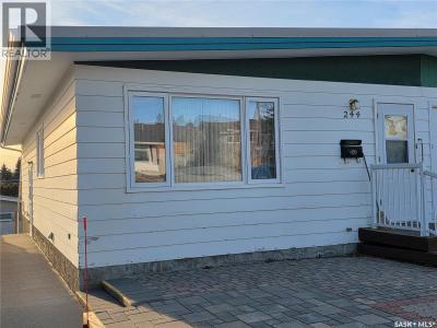 244 18TH AVENUE NE, Swift Current, Saskatchewan S9H 2Y1, Canada