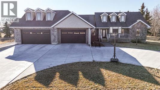 109 DEROCHIE DRIVE, Claresholm, Alberta T0L 0T0, Canada