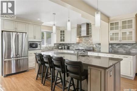 2807 ASSINIBOINE AVENUE, Regina, Saskatchewan S4S 1E2, Canada