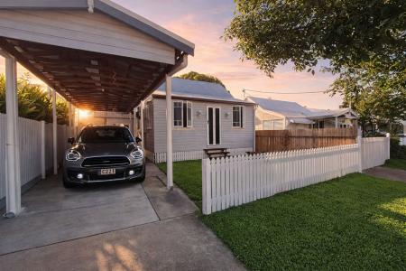 9 Edwards Street, West End, QLD 4810, Australia