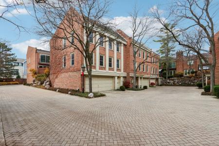 19 Landmark Avenue #19, Northfield, Illinois 60093, USA