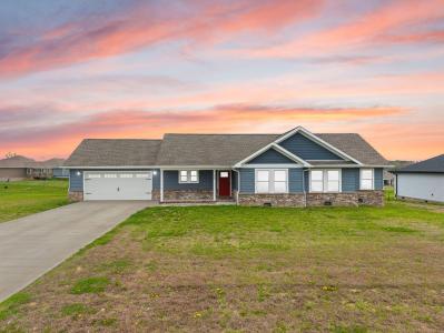 321 Lone Oak Drive, Somerset, Kentucky 42503, USA