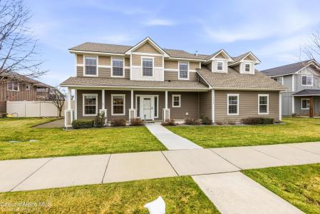 3250 N Durrow LOOP, Post Falls, Idaho 83854, USA