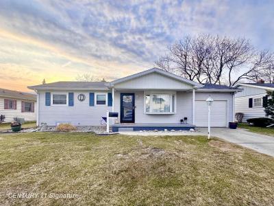 3805 Ventura, Saginaw, Michigan 48604, USA