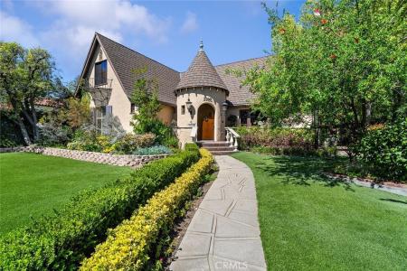 2285 E Orange Grove, Pasadena, California 91104, USA