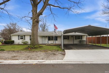 13520 Illinois Street, Grabill, Indiana 46741, États-Unis