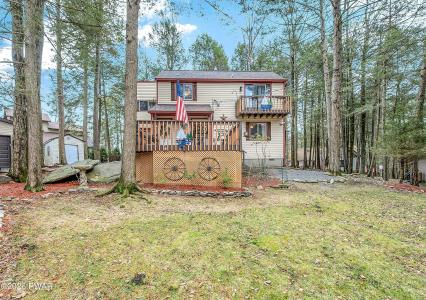 1019 Hickory Drive, Lake Ariel, Pennsylvania 18436, USA