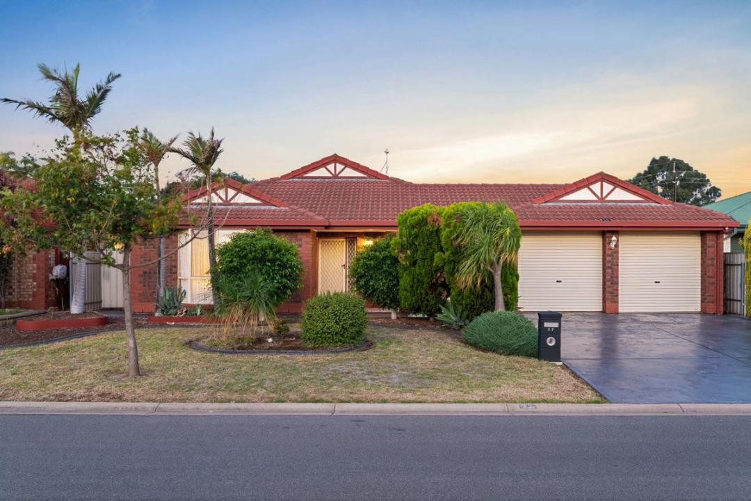 37 Falcon Drive, Parafield Gardens, SA 5107, 오스트레일리아