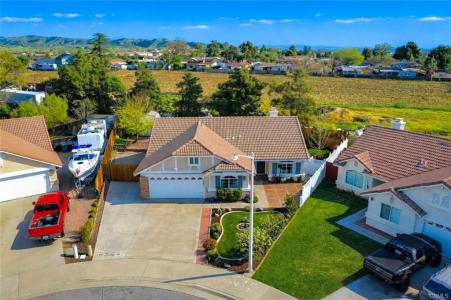 1063 Barnes Ct, Calimesa, Californie 92320, États-Unis