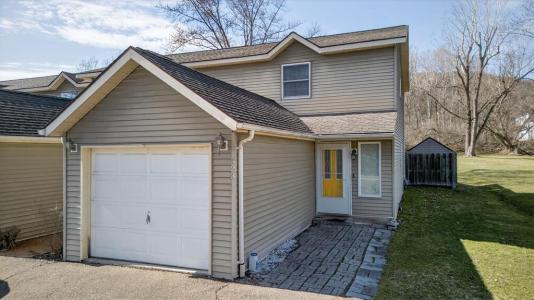 523 Glendale Drive, Endicott, NY 13760, USA