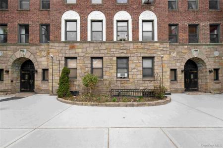 77-16 Austin Street , 4L, Forest Hills, Nowy Jork 11375, USA