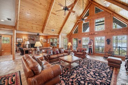 1705 Panther Creek Pass, Mt Vernon, Texas 75457, USA