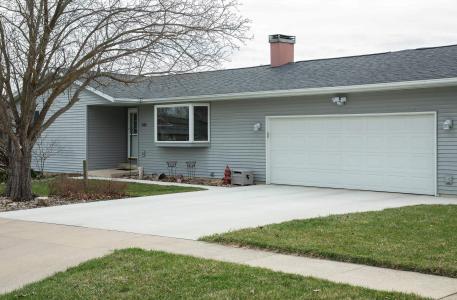1101 9th St Nw, Waverly, Iowa 50677, Stati Uniti