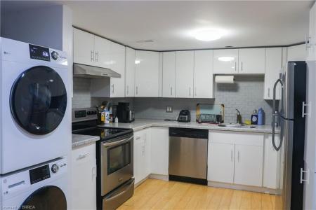 2 ROBROY COURT, Brantford, Ontario N3R 3E3, Canadá