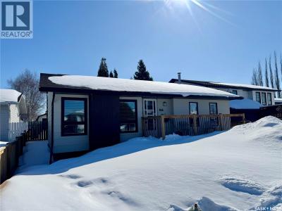 814 CARR PLACE, Prince Albert, Saskatchewan S6V 7E1, Canada