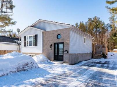 45 BRUMM ROAD, Petawawa, Ontario K8A 7G6, Canada
