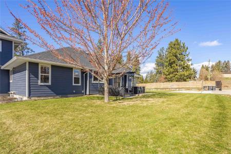 3350 LARKSPUR COURT, Kelowna, Colombia Británica V1W 4E4, Canadá