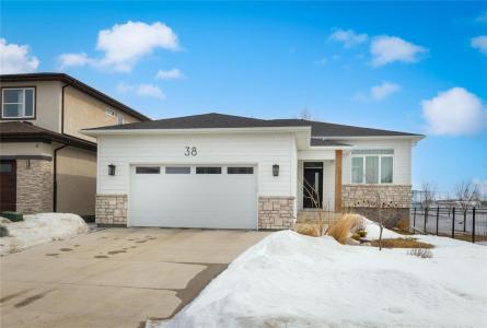 38 WUERCH CRESCENT, West St Paul, مانيتوبا R4A 0E2, كندا 