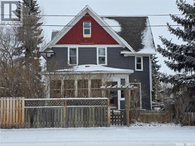 717 COTEAU AVENUE, Weyburn, Saskatchewan S4H 0G9, Canadá