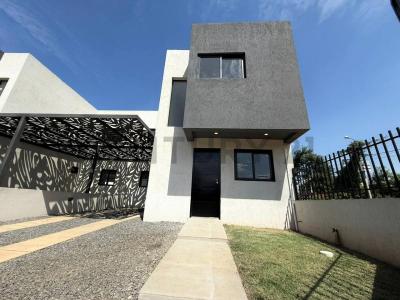 Santa Elena esquina Dr. Francisco Morra , Luque, Central 00001, Paraguay