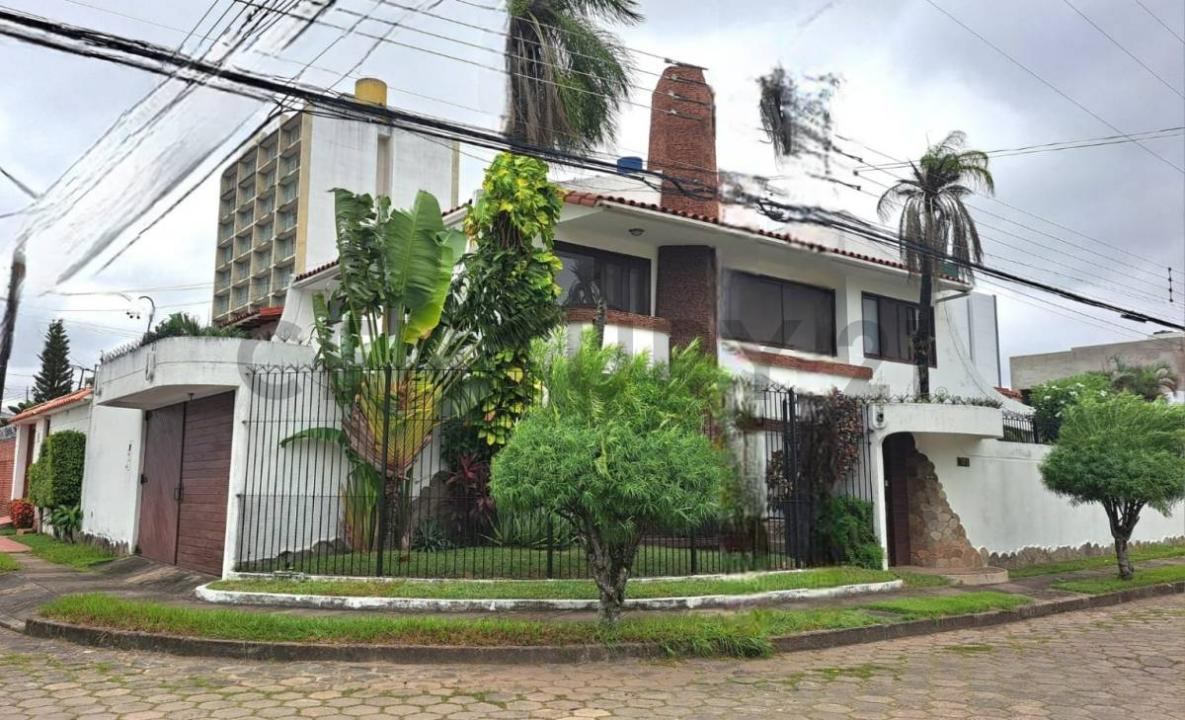 Barrio Urbari calle Barasea , Oeste, Santa Cruz 0000, Bolivie