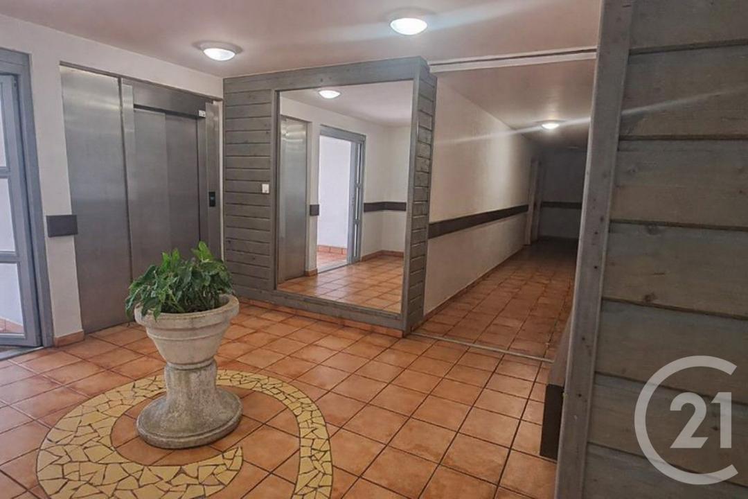 St Denis, Réunion 97490, France