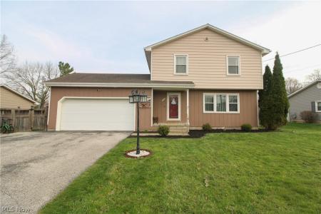 1913 Cloverbrook Drive, Mineral Ridge, Ohio 44440, USA