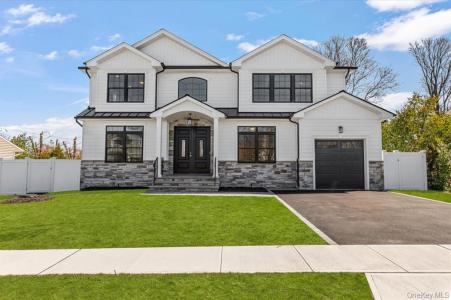 32 Sherman Road, Old Bethpage, NY 11804, USA