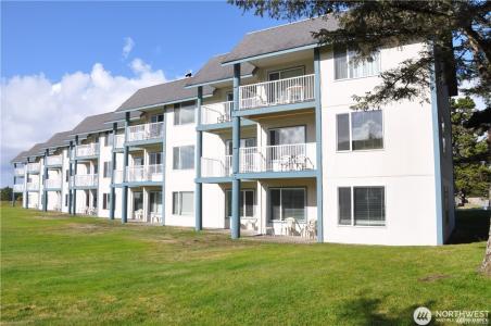 210 NW 26th St Unit #115-16, Long Beach, Washington 98631, USA